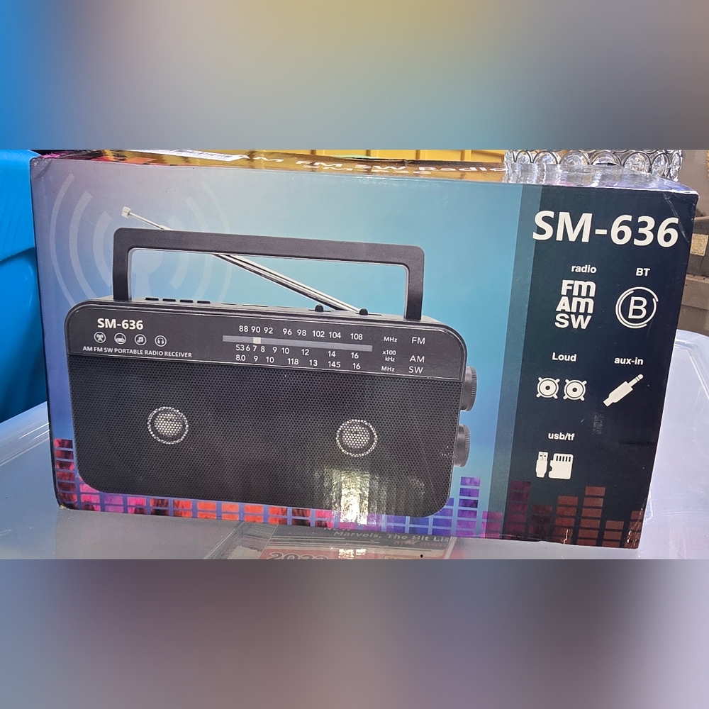 Black Portable Radio Receiver